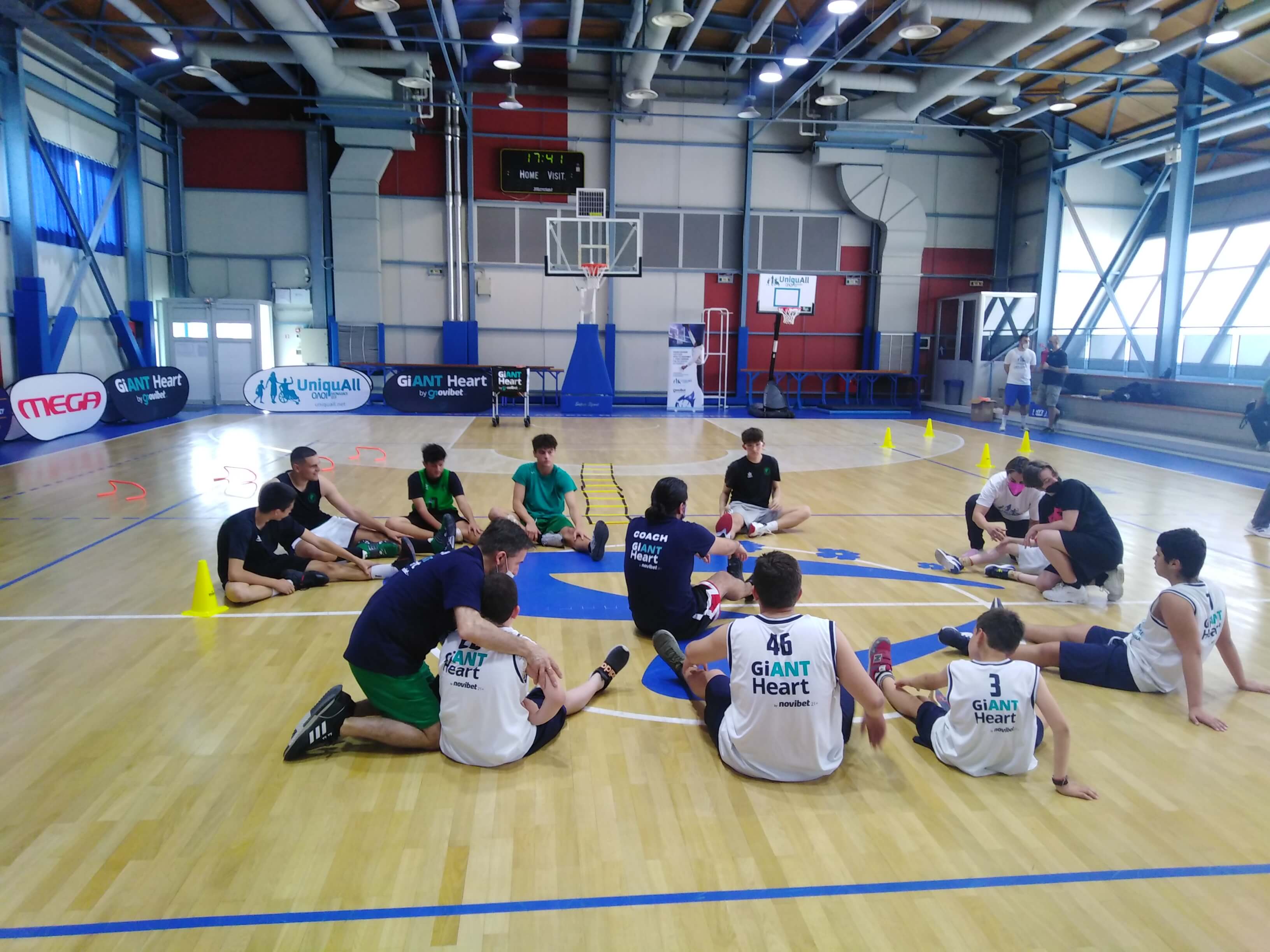 Μπάσκετ: Οι υποδομές του Μίλωνα στην προπόνηση του UniquAll με παιδιά στο φάσμα αυτισμού