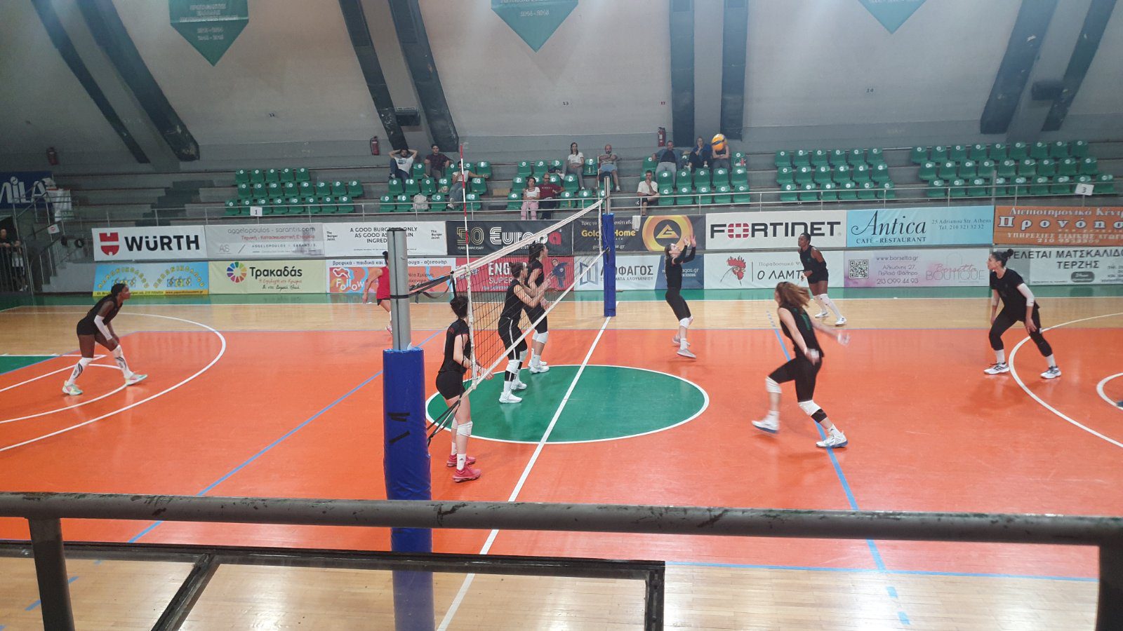 Ανοδική πορεία με νίκη 3-1 επί των Αμαζόνων σε φιλικό μία εβδομάδα πριν το πρωτάθλημα